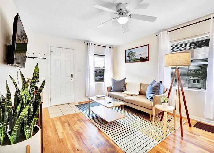 Apartment 2br, Clintonville, Pet Friendly, Close To Osu Columbus